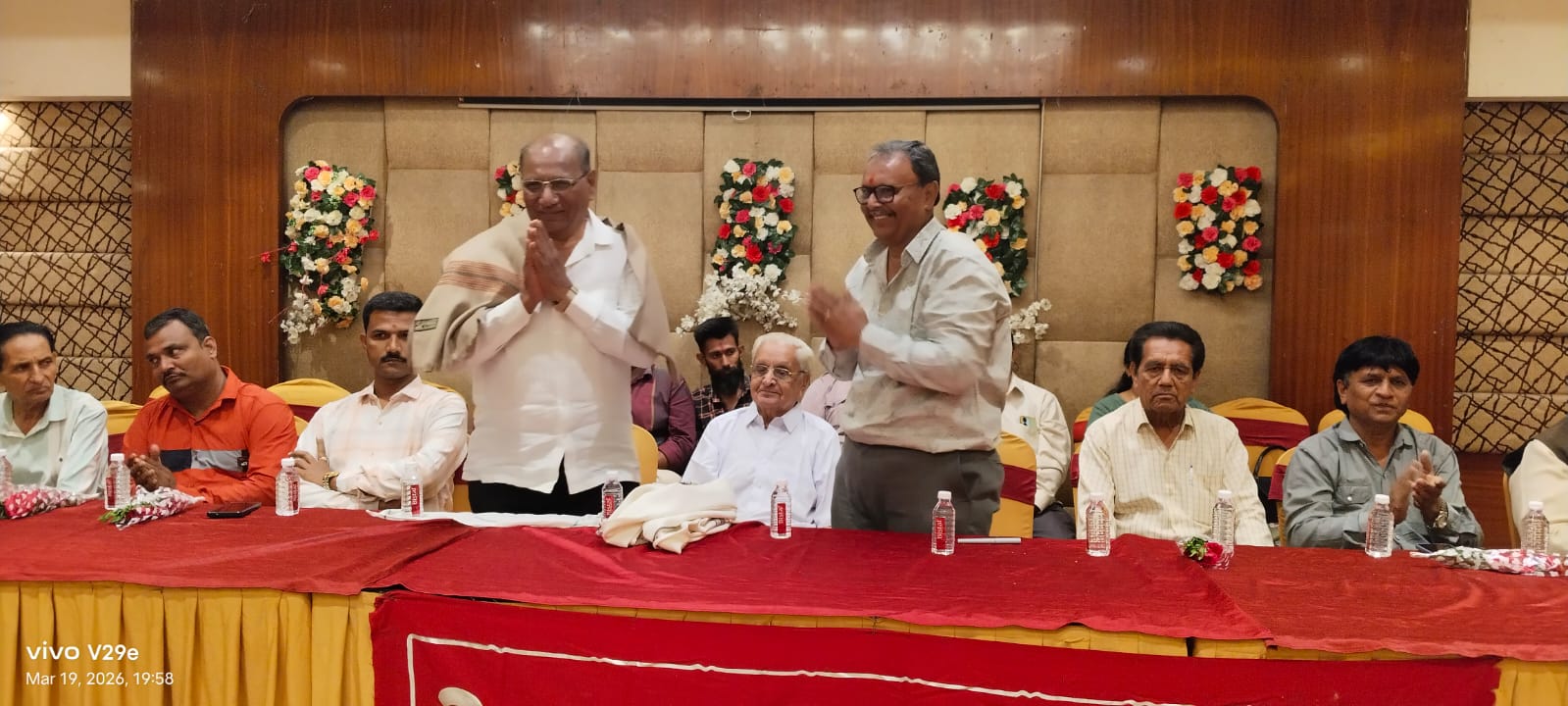 આગેવાનો — ગ્રૂપ ફોટો